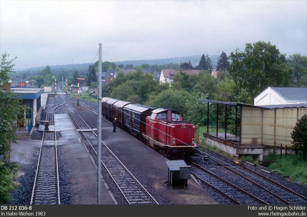 http://www.rheingaubahn.de/rheingaubahn/Aartalbahn/212036_1002.jpg